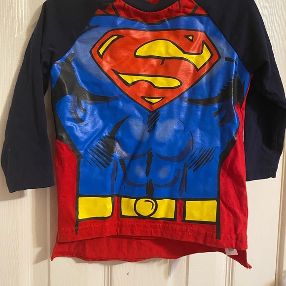 Superman Shirt with Detachable Cape - Picture 2 of 7